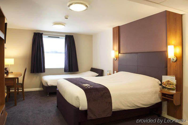Premier Inn London Croydon Town Centre Ngoại thất bức ảnh