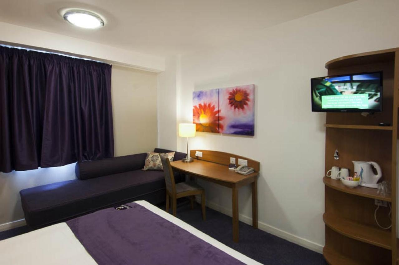 Premier Inn London Croydon Town Centre Phòng bức ảnh